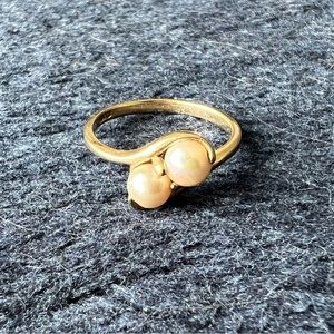 Pearl ring